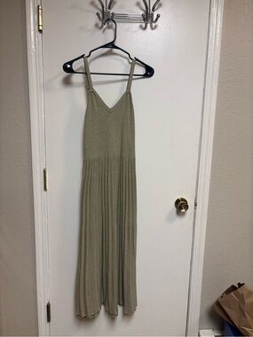 a new day Olive Green V-Neck Ribbed Maxi Dress